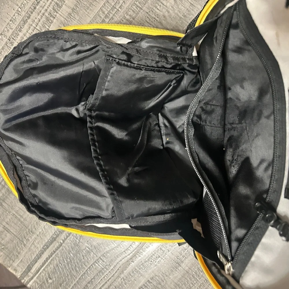 Vtg. Pre-KAVU Black, White, and Yellow Hiking Backpack - Picture 6 of 14